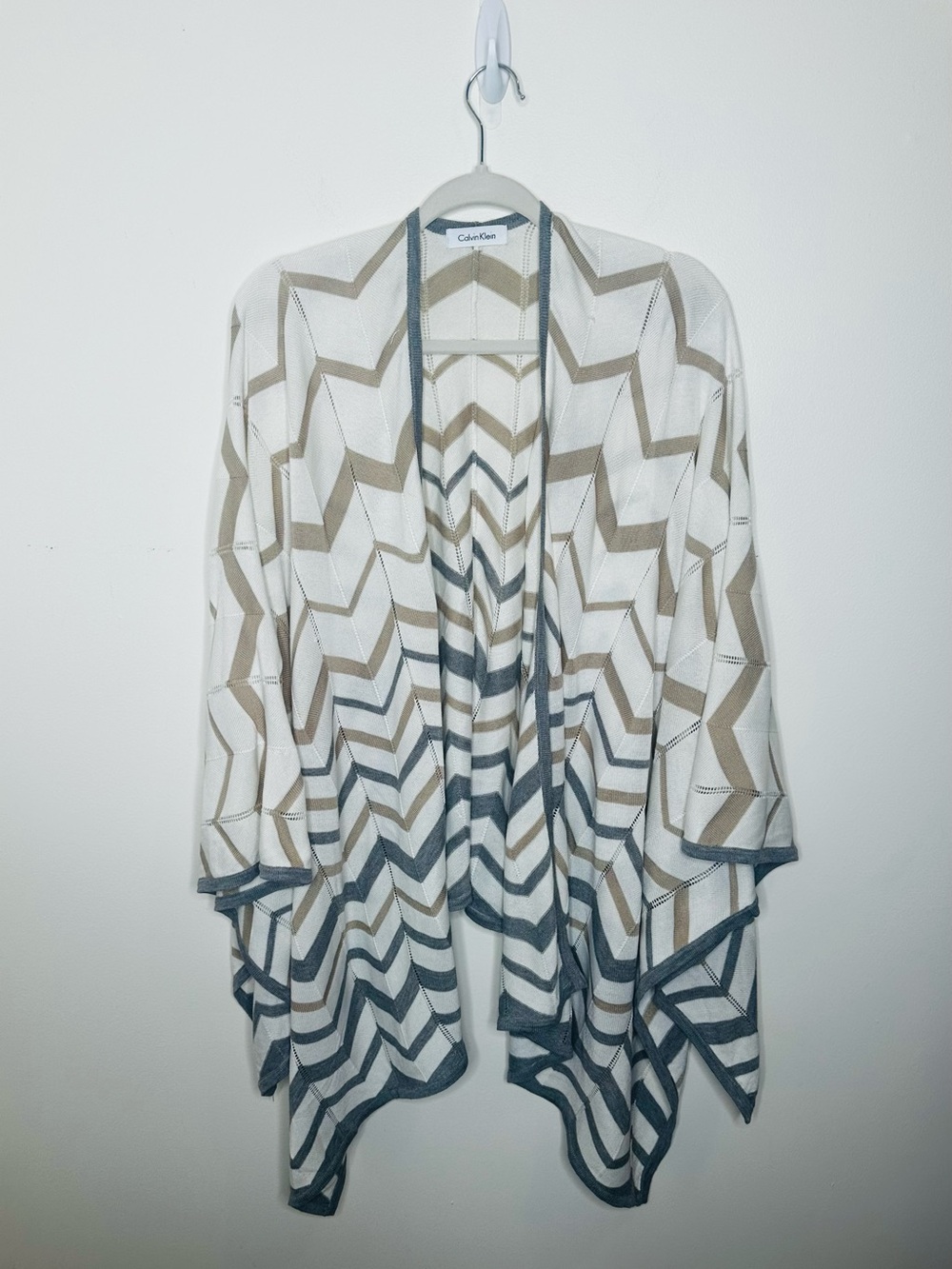 Calvin Klein Lightweight Geometric Sweater Wrap - Picture 2 of 5